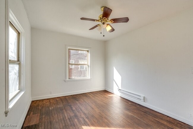 Building Photo - 2828 S Moreland Blvd