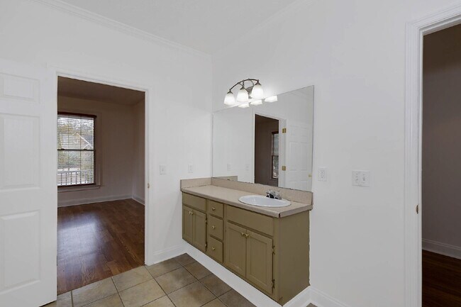 Building Photo - 1601 18th St