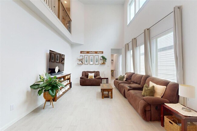 Building Photo - 1542 Park Path Dr