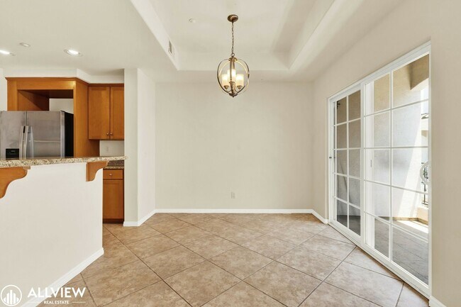 Building Photo - Rare 3-Story Hillcrest Townhome | 3BR/3BA ...