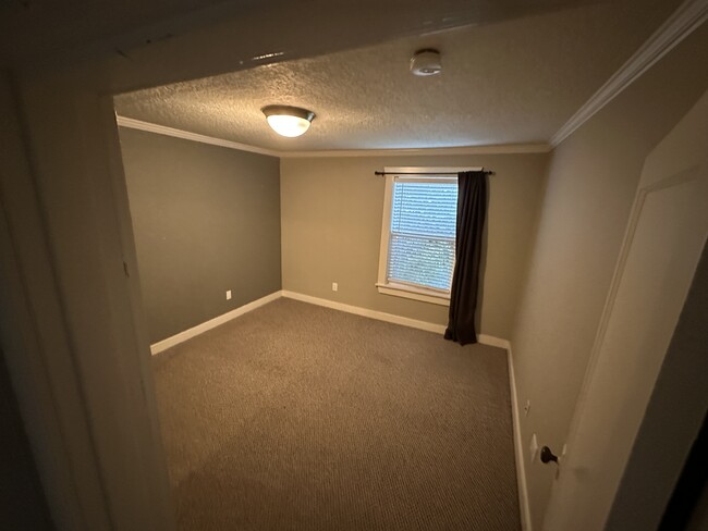Building Photo - 2732 SE 101st Ave