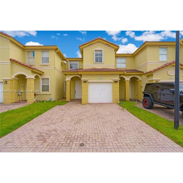 Primary Photo - 8643 NW 112th Pl