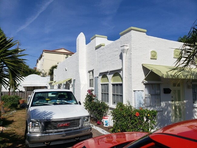 Building Photo - 321 Kenilworth Blvd