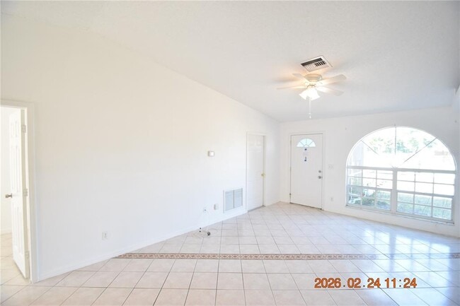 Building Photo - 818 Gray St S