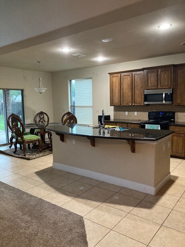 Building Photo - 3400 San Eduardo St