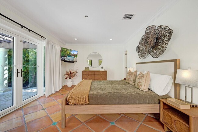 Building Photo - 2035 NE 31st Ave