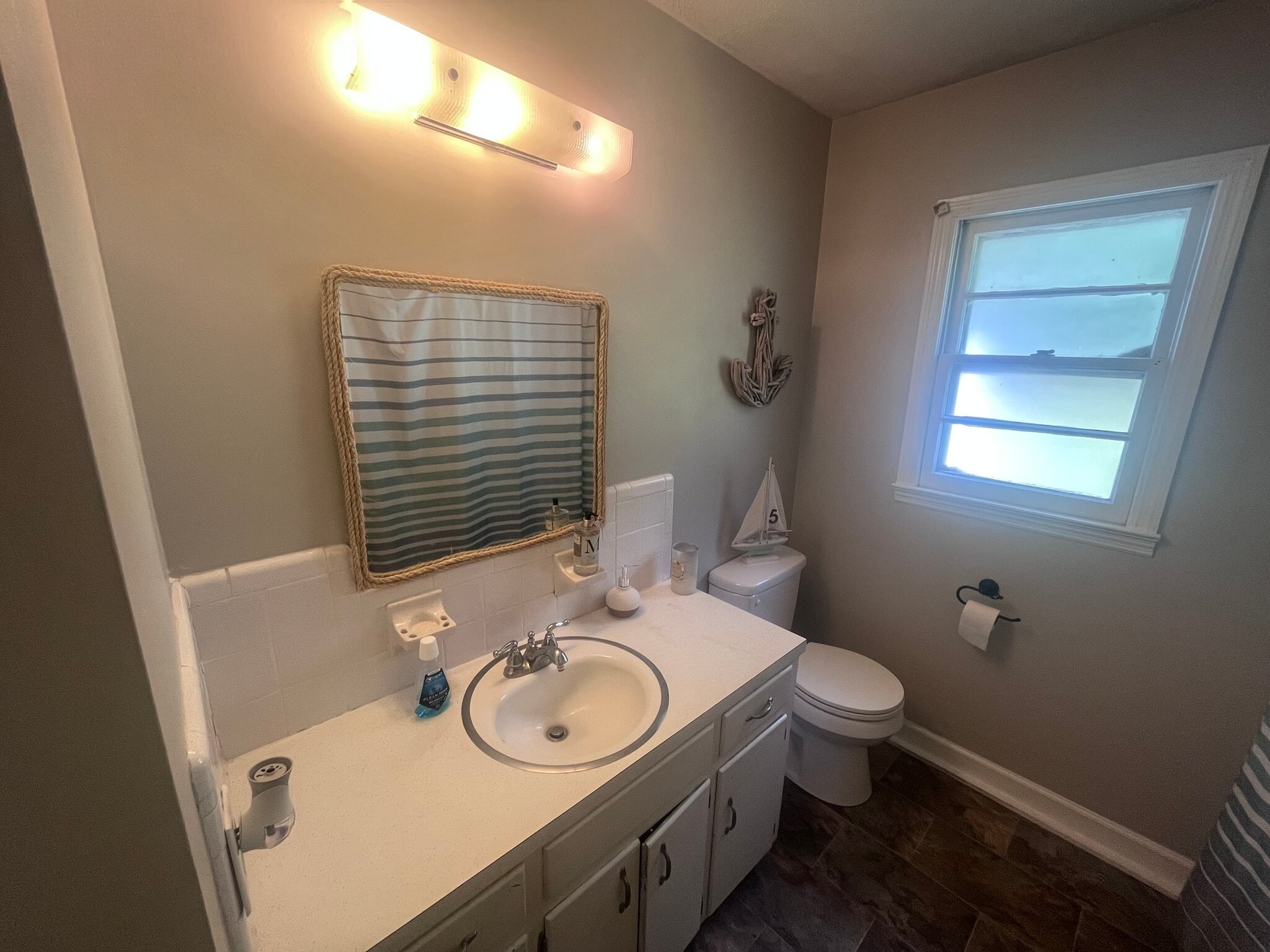 Building Photo - 100 Douglas Dr