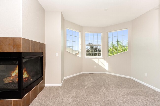 Building Photo - 8700 Triple Crown Dr