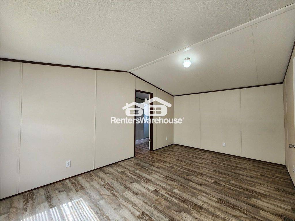 Building Photo - 8021 Parker Elaine Dr