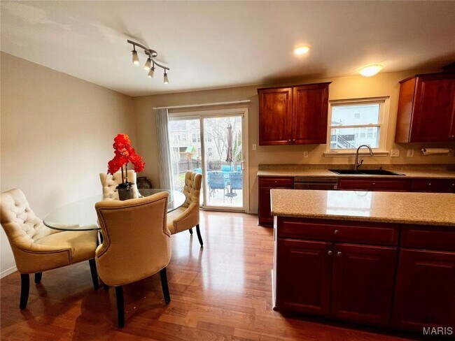 Building Photo - 520 Ironwood Dr