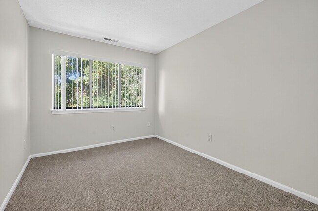 Building Photo - 128 Conestoga Way