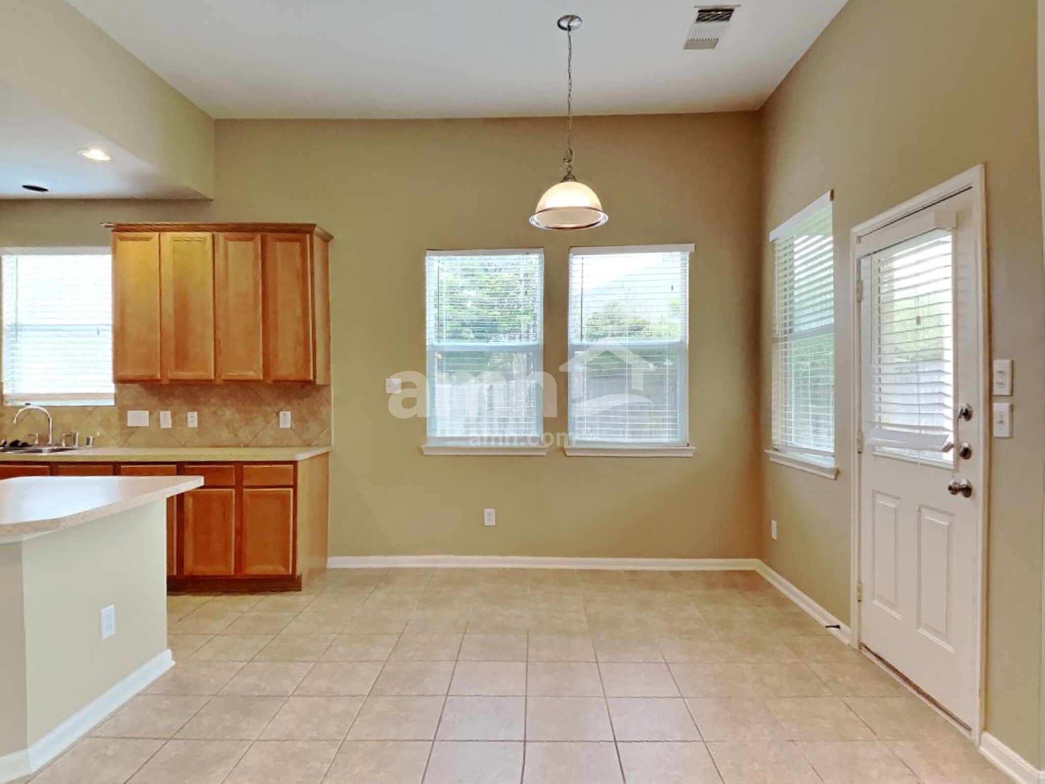Building Photo - 12919 Palm Leaf Ct