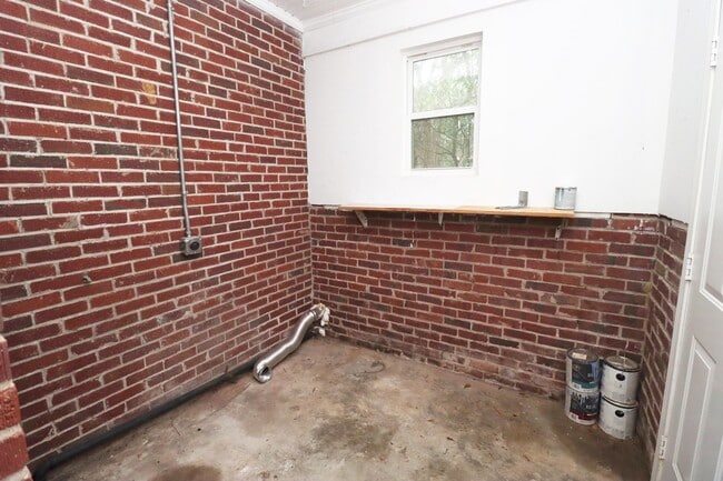 Building Photo - Cozy 2-Bedroom Duplex in Southeast Columbia – Brandon Acres!