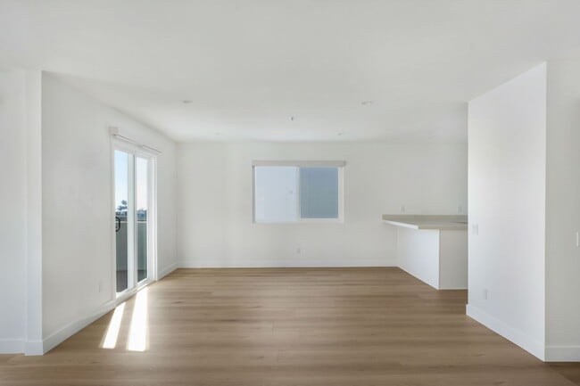 Building Photo - 312 Cazador Ln