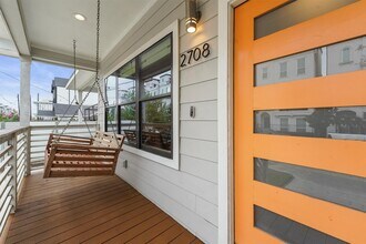 Building Photo - 2708 Kennedy St