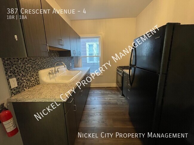 Building Photo - 387 Crescent Ave