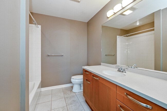 Building Photo - 1522 N Prospect Ave