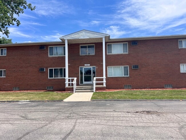 Building Photo - 14680 Middle Gibraltar Rd