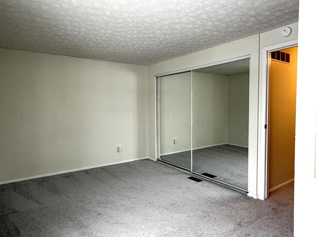 Building Photo - 6706 Manring Ct