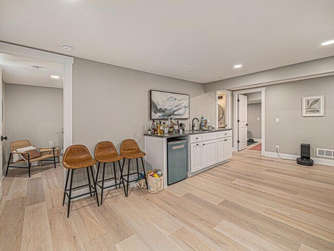 Building Photo - 2015 N 52nd St