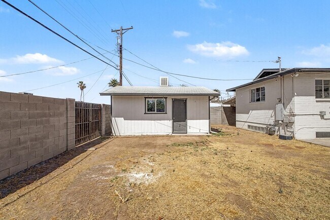 Building Photo - 3519 W Orchid Ln