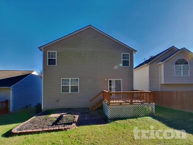 Building Photo - 645 Belgium Dr