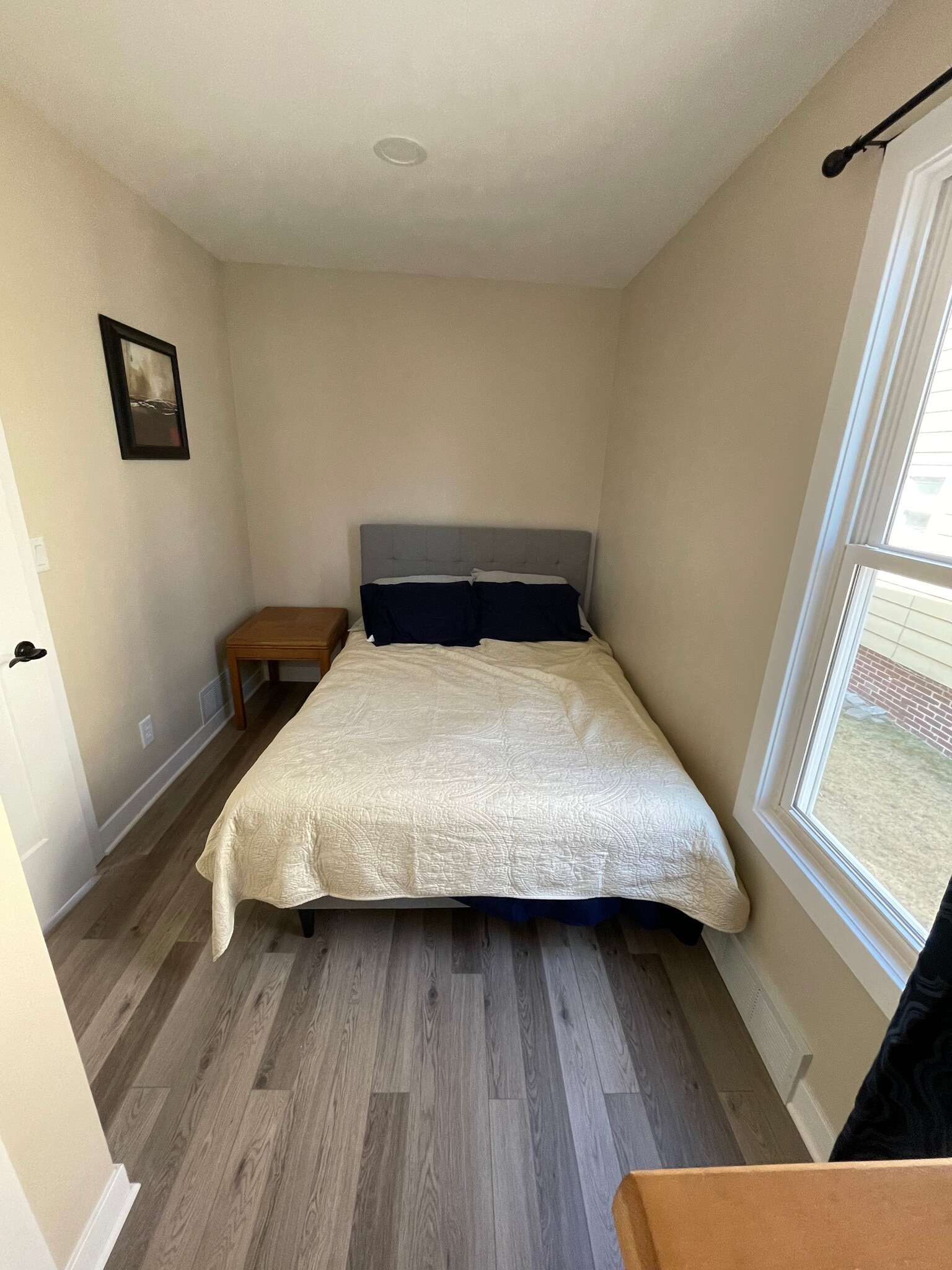 Queen Bedroom - 86 Lighthouse Ct