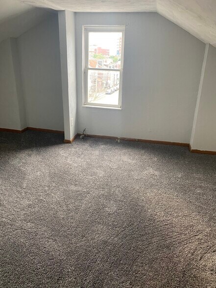 Building Photo - 4609 Friendship Ave