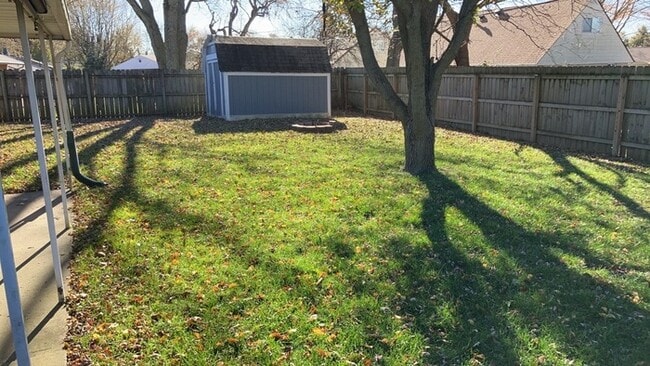 Building Photo - 6045 Ansbury Dr