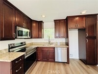 Building Photo - 520 W Rte 66