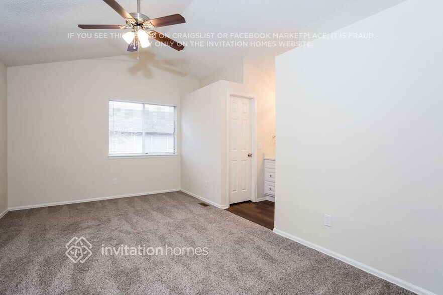 Building Photo - 17319 Lindon Dr