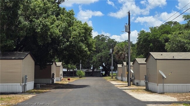 Building Photo - 44 Crawford Dr