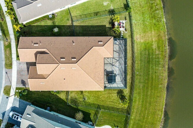 Building Photo - 15964 Whippoorwill Cir