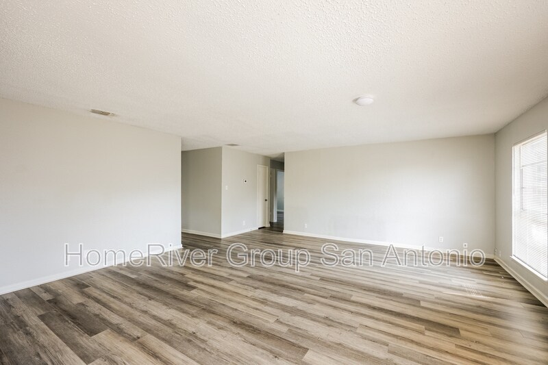Building Photo - 714 Dana Dr