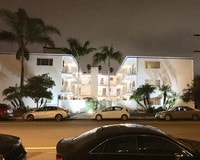 Building Photo - AMAZING CONDOMINIUM BUILDING BY THE BEACH!!