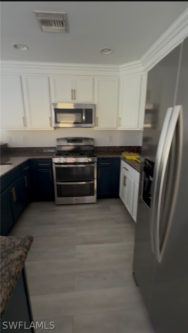 Building Photo - 19617 Tesoro Way