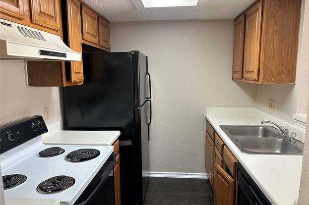 Building Photo - 8005 Rothington Rd