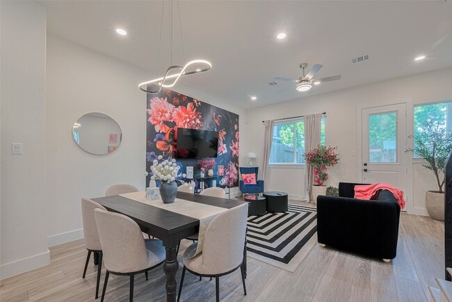 Building Photo - 2909 Nagle St