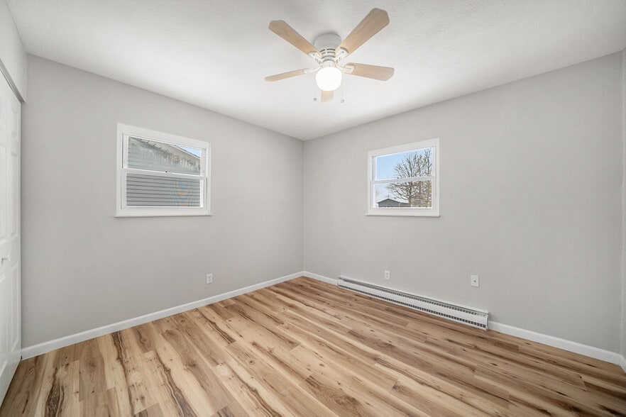 Building Photo - 210 W Locust St