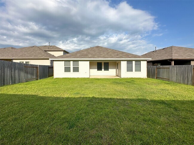 Building Photo - 40507 Birch Shadows Ct