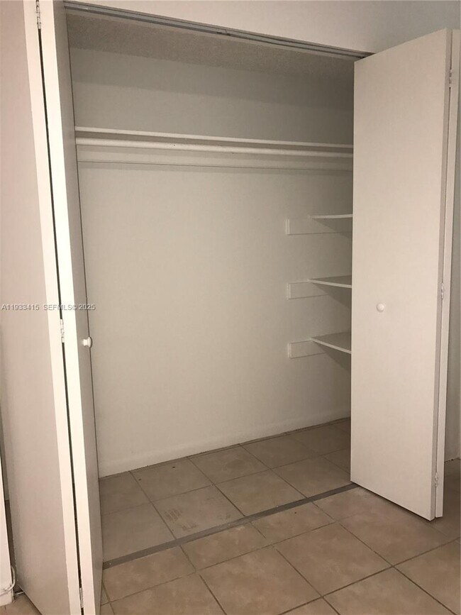 Building Photo - 2525 Polk St