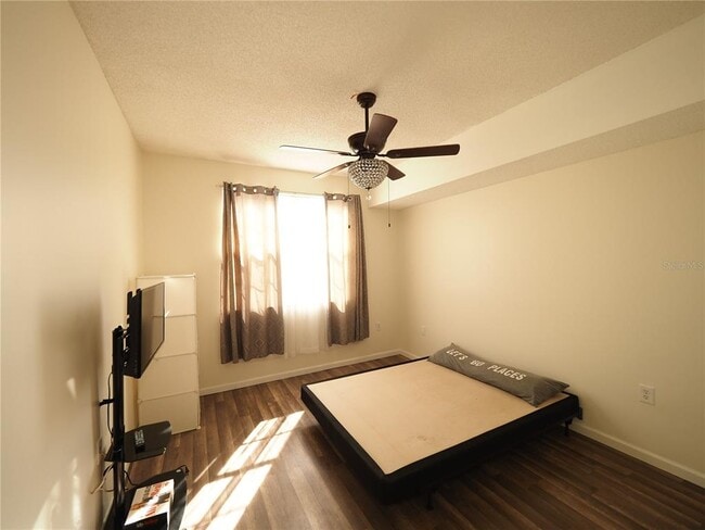 Building Photo - 5655 Bentgrass Dr