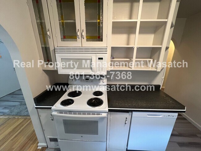 Building Photo - 1105 S 700 E
