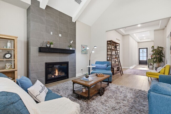 Building Photo - 28065 Willow Gln Dr