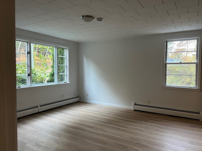 Building Photo - 164 Birge Park Rd