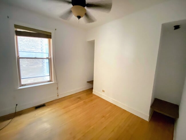 Building Photo - 5339 N Winthrop Ave