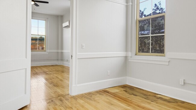 Building Photo - 341 Water St