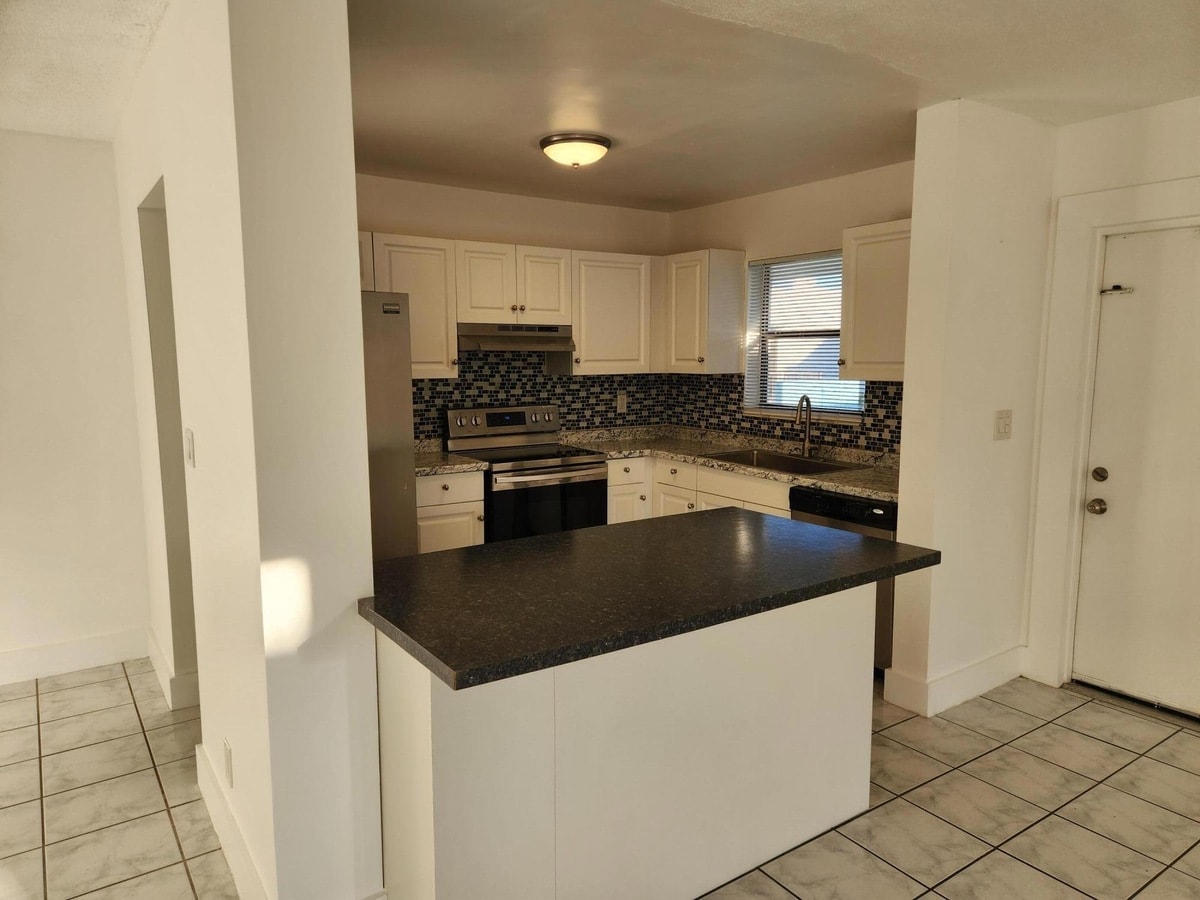 Kitchen - 517 Dotterel Rd
