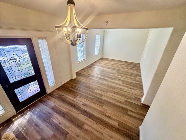 Building Photo - 3602 Garrettsville Dr