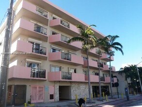 Building Photo - 6920 Harding Ave